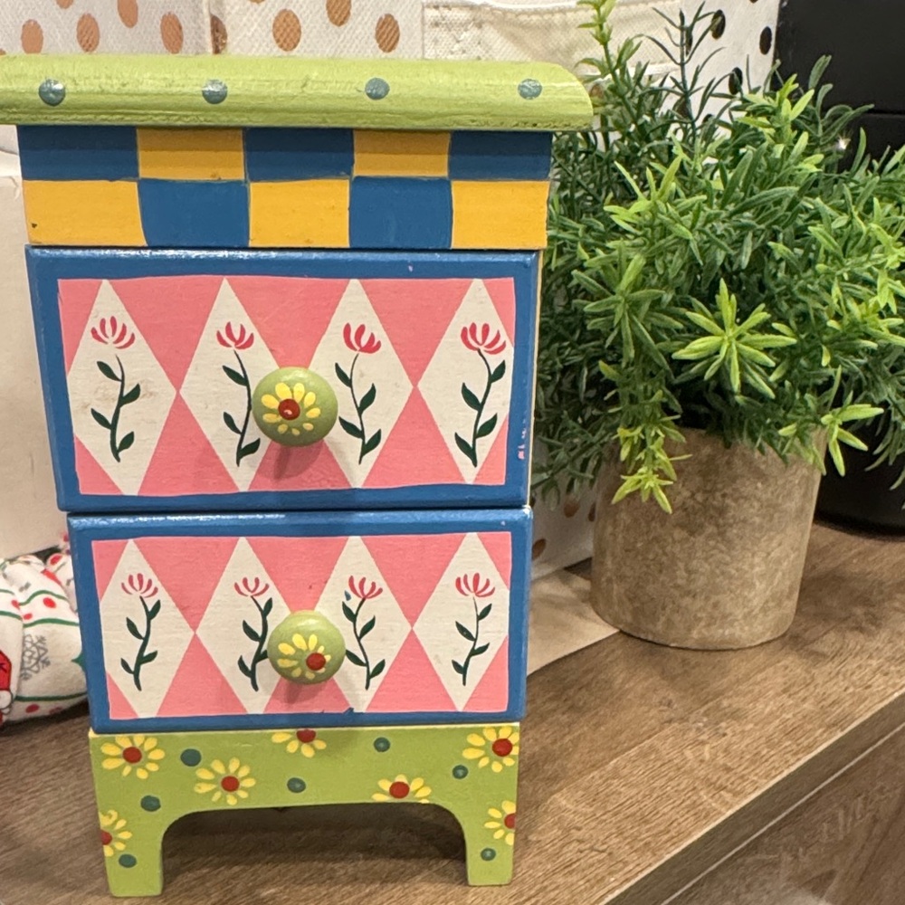 Milson & Louis Hand Painted Jewelry Box Chest
Colorful Wooden Jewelry Box